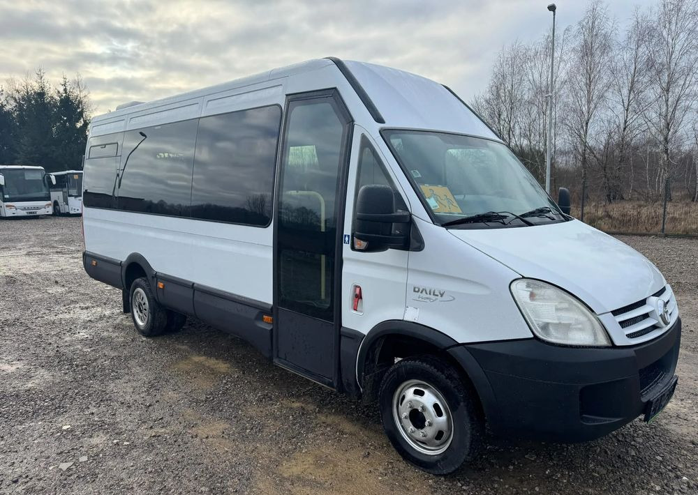 Iveco Daily - Minibus, Furgão de passageiros: foto 1 Iveco Daily - Minibus, Furgão de passageiros: foto 1