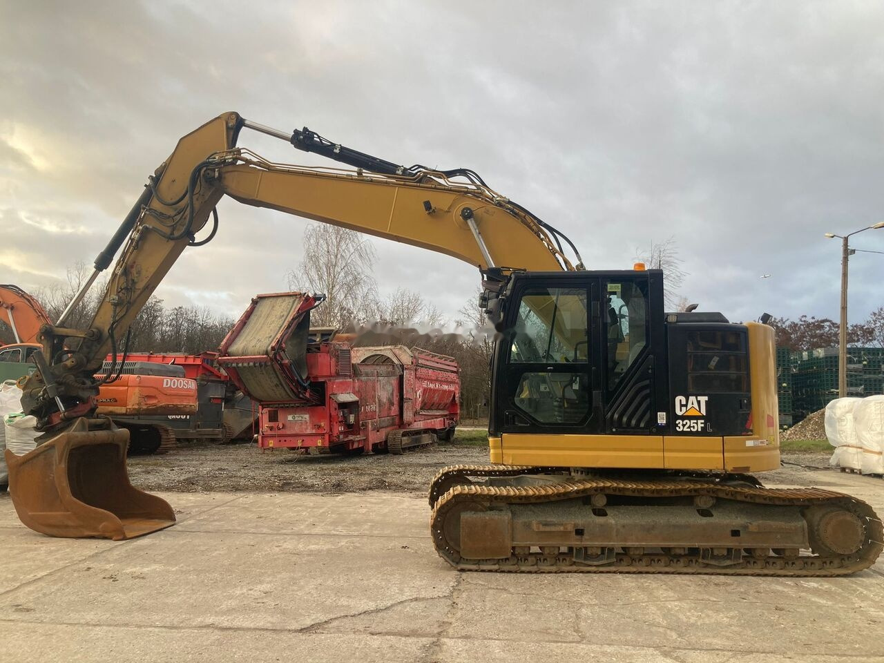 Caterpillar 325 F LCR Rototylt - Escavadora de rastos: foto 1 Caterpillar 325 F LCR Rototylt - Escavadora de rastos: foto 1
