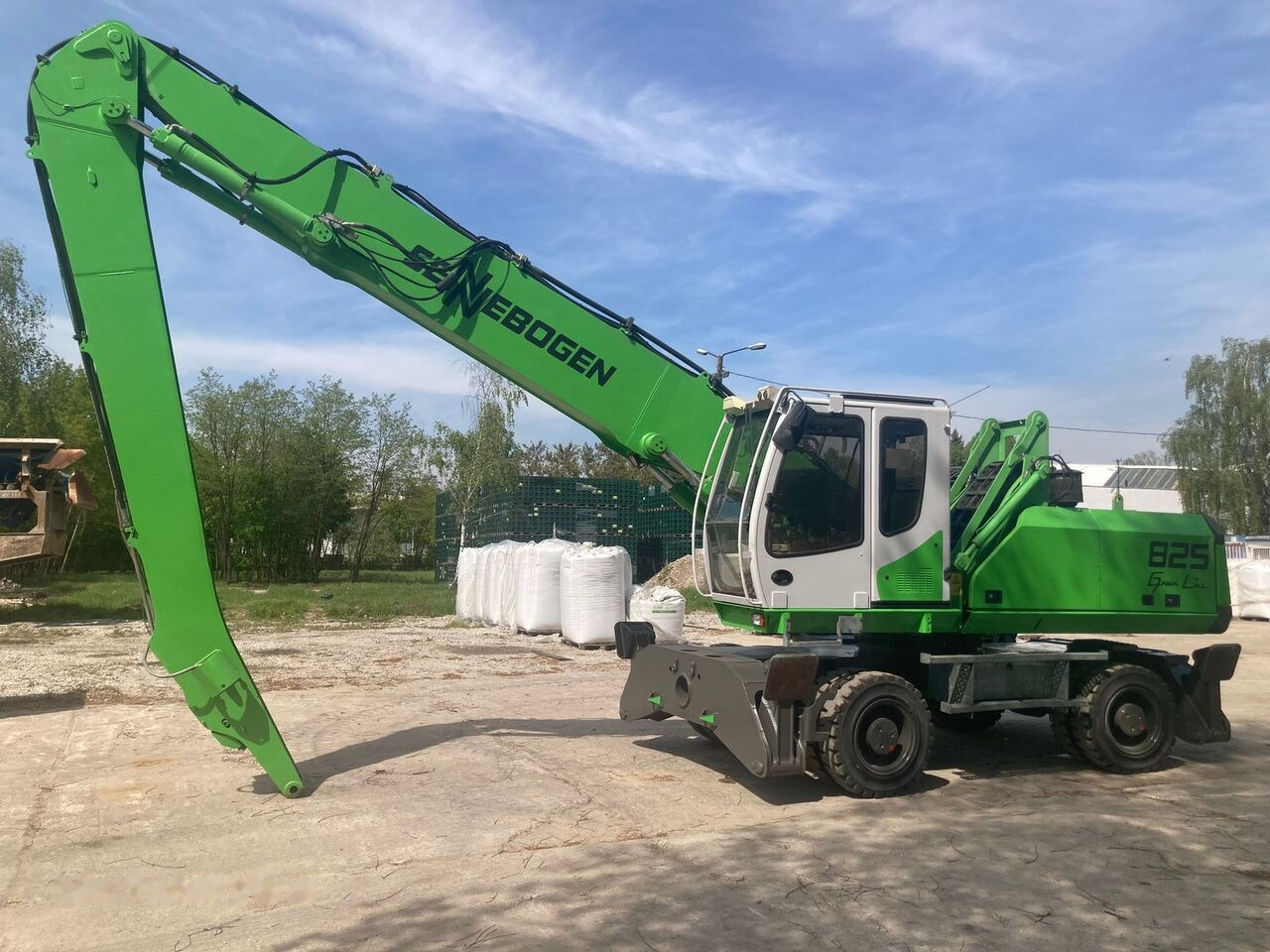 Sennebogen 825 - Manipulador de material: foto 2 Sennebogen 825 - Manipulador de material: foto 2