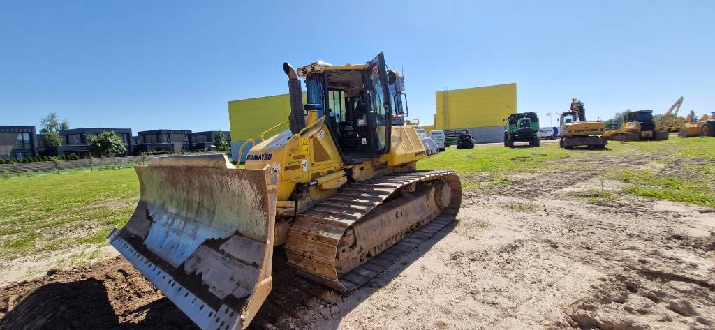Komatsu D61PX - 24 - Buldôzer: foto 2 Komatsu D61PX - 24 - Buldôzer: foto 2