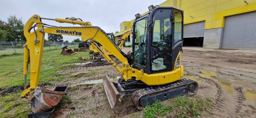 Komatsu PC 30 MR-5 - Mini escavadeira: foto 1 Komatsu PC 30 MR-5 - Mini escavadeira: foto 1