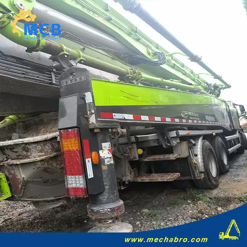 ZOOMLION ZLJ5440THBKF - Autobomba de betão: foto 4 ZOOMLION ZLJ5440THBKF - Autobomba de betão: foto 4