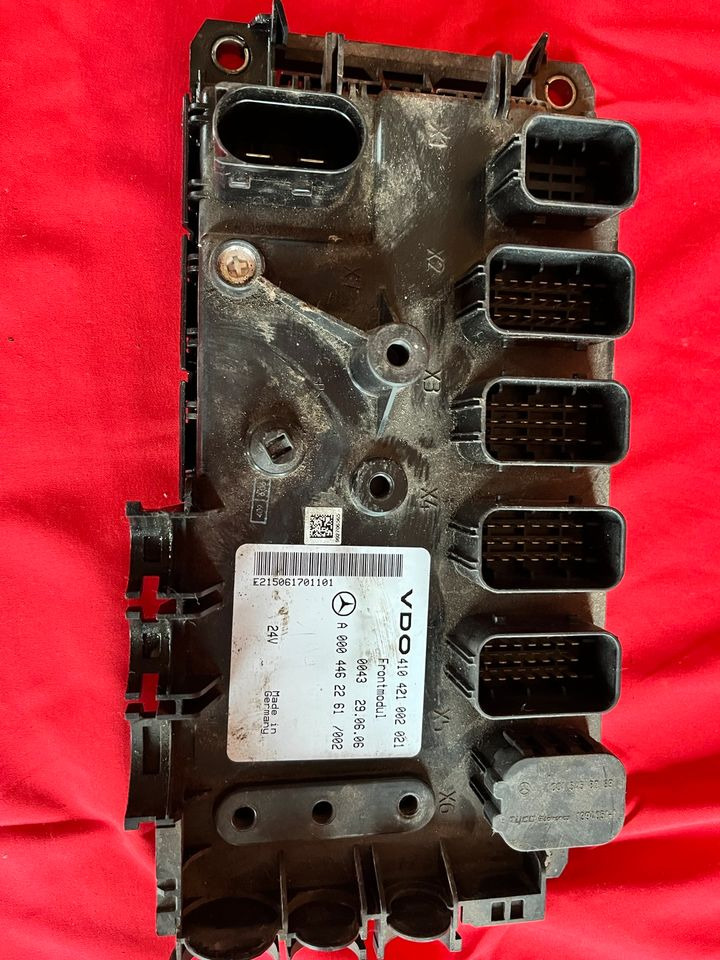 Mercedes Actros A 0004462261 FM Frontmodul Steuergerät Control - Centralina electrónica por Camião: foto 1 Mercedes Actros A 0004462261 FM Frontmodul Steuergerät Control - Centralina electrónica por Camião: foto 1