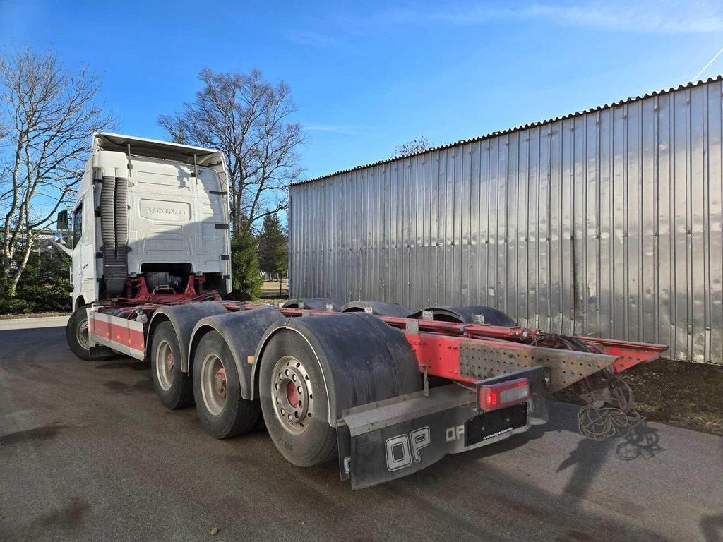 Volvo FH540 8X4 CHASSY - Camião chassi: foto 2 Volvo FH540 8X4 CHASSY - Camião chassi: foto 2
