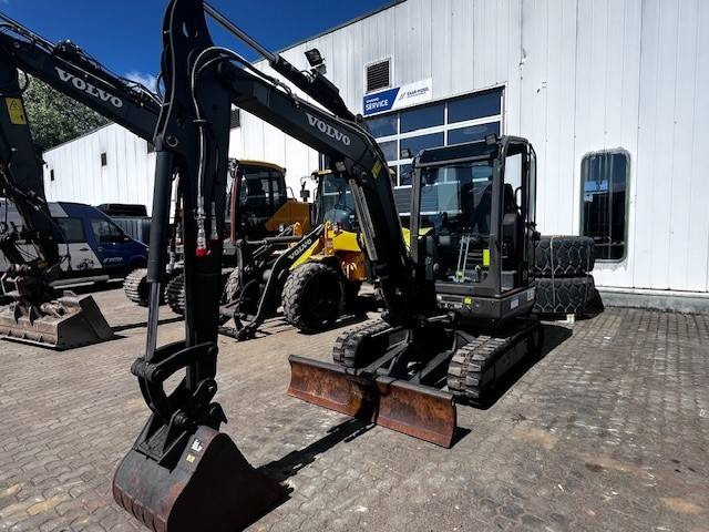 Volvo EC 35 D - Mini escavadeira: foto 1 Volvo EC 35 D - Mini escavadeira: foto 1