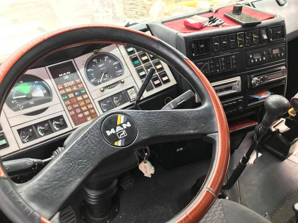 MAN 18.422 - Autocarro: foto 5 MAN 18.422 - Autocarro: foto 5