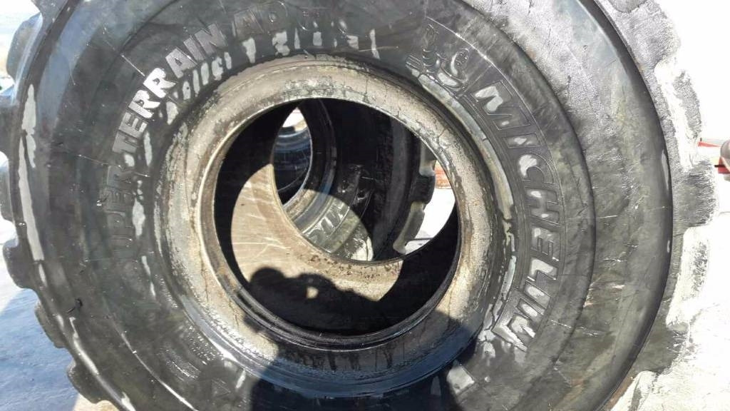 Pneu Michelin 29,5R25 X-SUPER TERRAIN /AD: foto 8