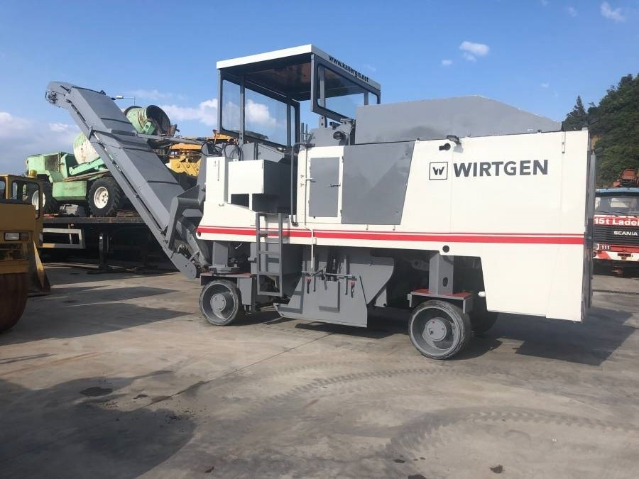 Wirtgen SF 1750 - Aplainadora (Fresadora): foto 1 Wirtgen SF 1750 - Aplainadora (Fresadora): foto 1