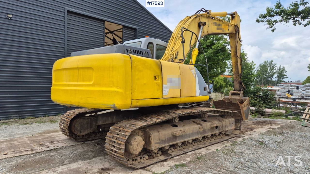 2005 New Holland E215 - Escavadora de rastos: foto 5 2005 New Holland E215 - Escavadora de rastos: foto 5