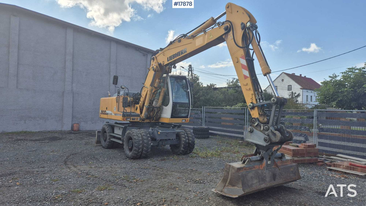 2006 Liebherr A 900C - Escavadeira de rodas: foto 1 2006 Liebherr A 900C - Escavadeira de rodas: foto 1