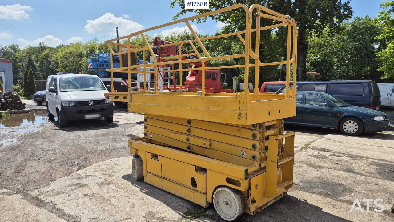 2007 Haulotte Compact 12 - Plataforma de Tijera/ Plataforma de tesoura: foto 3 2007 Haulotte Compact 12 - Plataforma de Tijera/ Plataforma de tesoura: foto 3