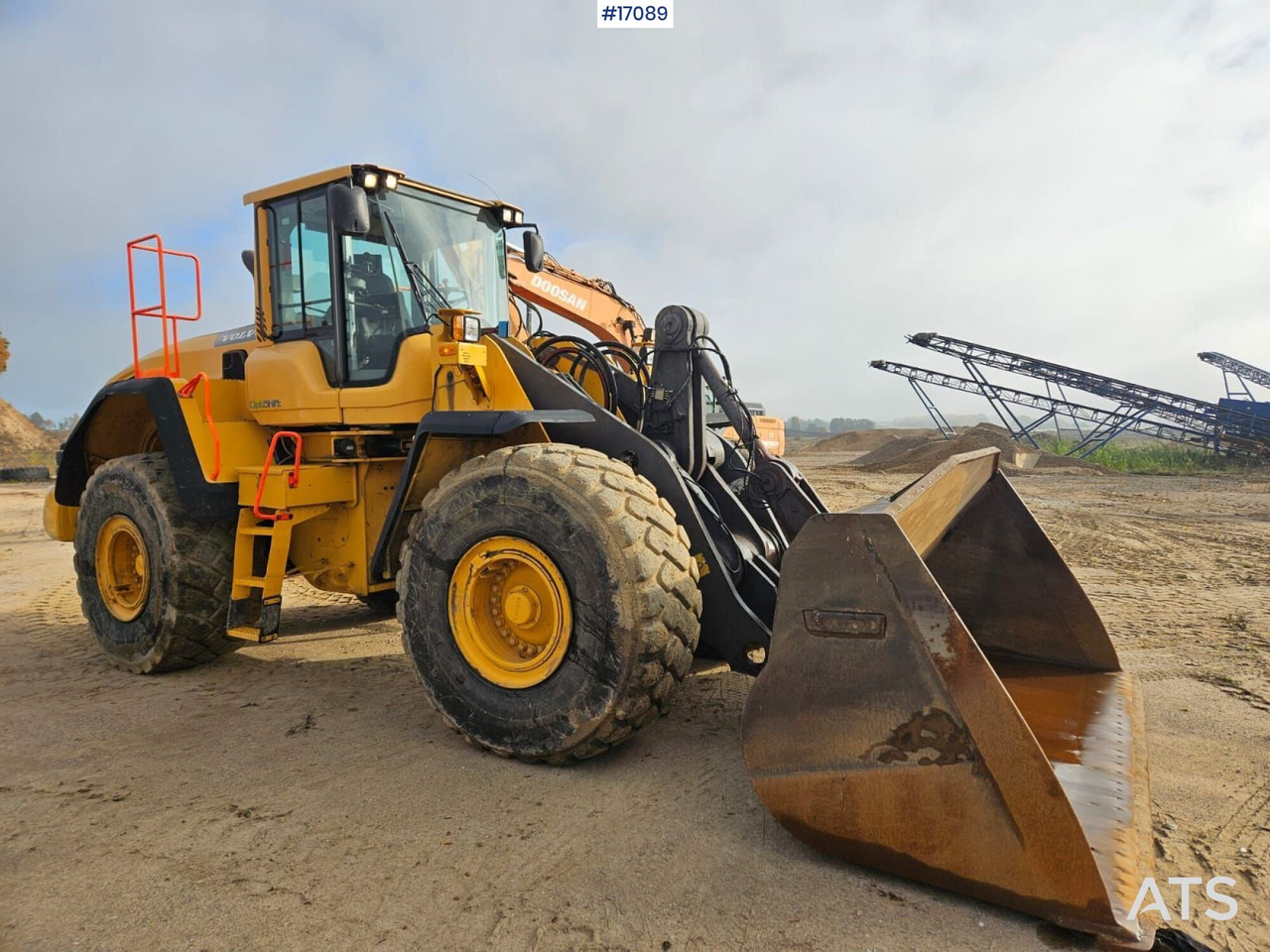 Ładowarka kołowa VOLVO L150G (2012) - Pá carregadora de rodas: foto 1 Ładowarka kołowa VOLVO L150G (2012) - Pá carregadora de rodas: foto 1