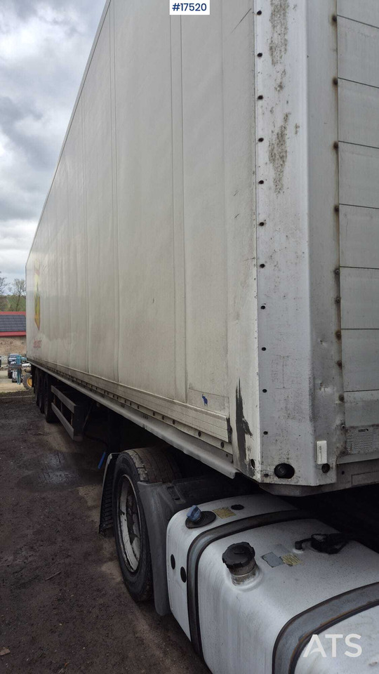 Semi-trailer truck, isothermal SCHMITZ CARGOBULL AG / SKO 24 (2008) - Semi-reboque de lona: foto 1 Semi-trailer truck, isothermal SCHMITZ CARGOBULL AG / SKO 24 (2008) - Semi-reboque de lona: foto 1