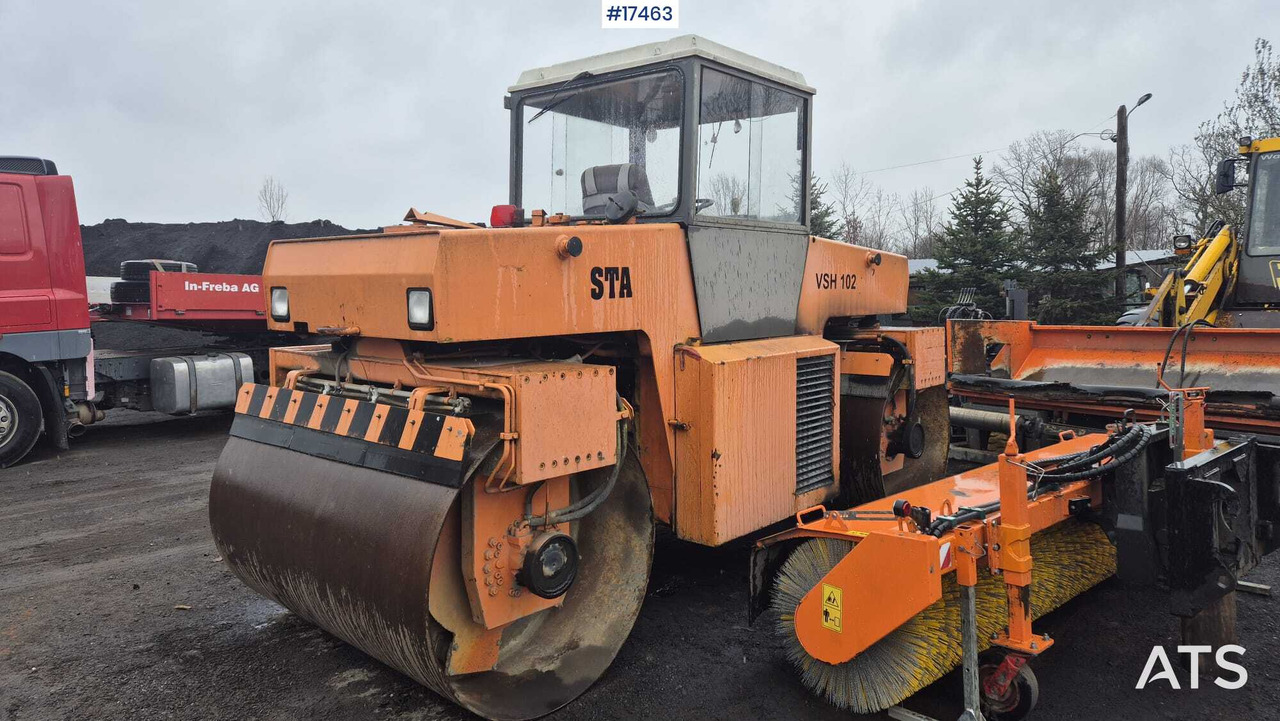 Tandem vibratory roller STAVOSTROJ VSH 102 (1997) - Compactador de asfalto: foto 4 Tandem vibratory roller STAVOSTROJ VSH 102 (1997) - Compactador de asfalto: foto 4