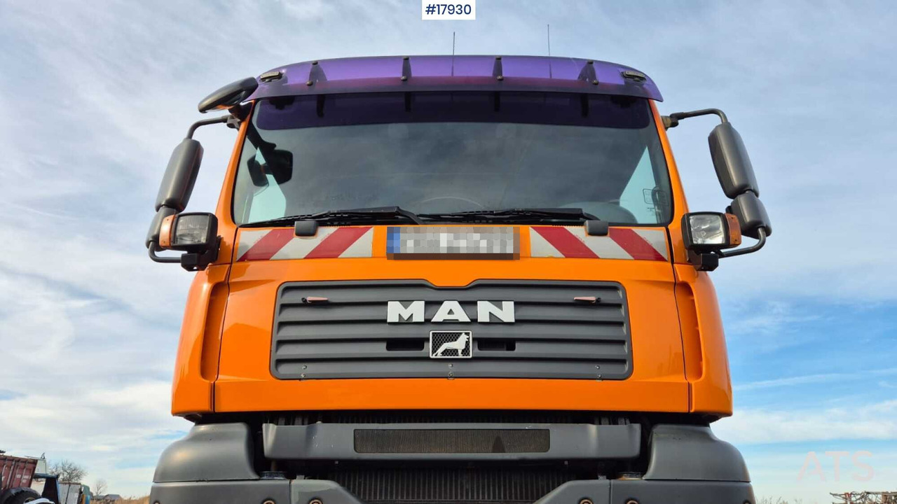 Tipper/sand spreader MAN TGA 18.320 (2007) - Camião basculante: foto 3 Tipper/sand spreader MAN TGA 18.320 (2007) - Camião basculante: foto 3