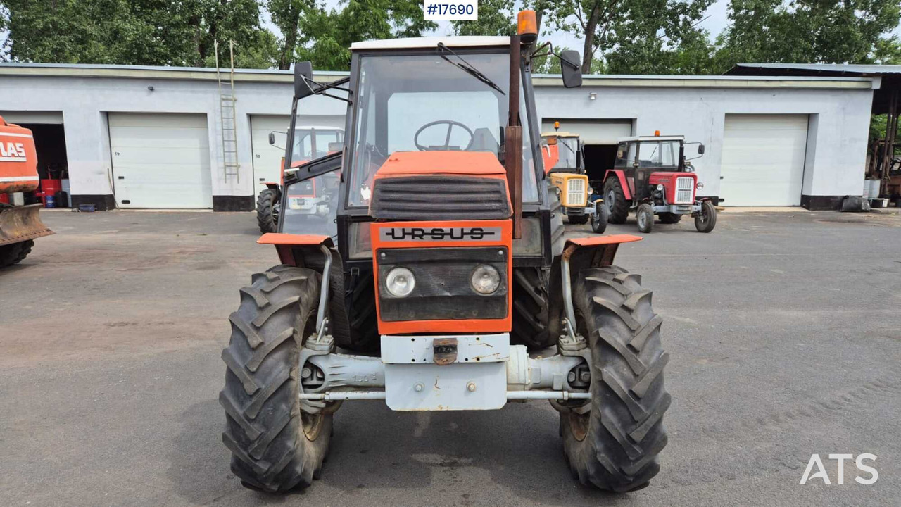 URSUS 914 tractor (1989) - Trator: foto 2 URSUS 914 tractor (1989) - Trator: foto 2
