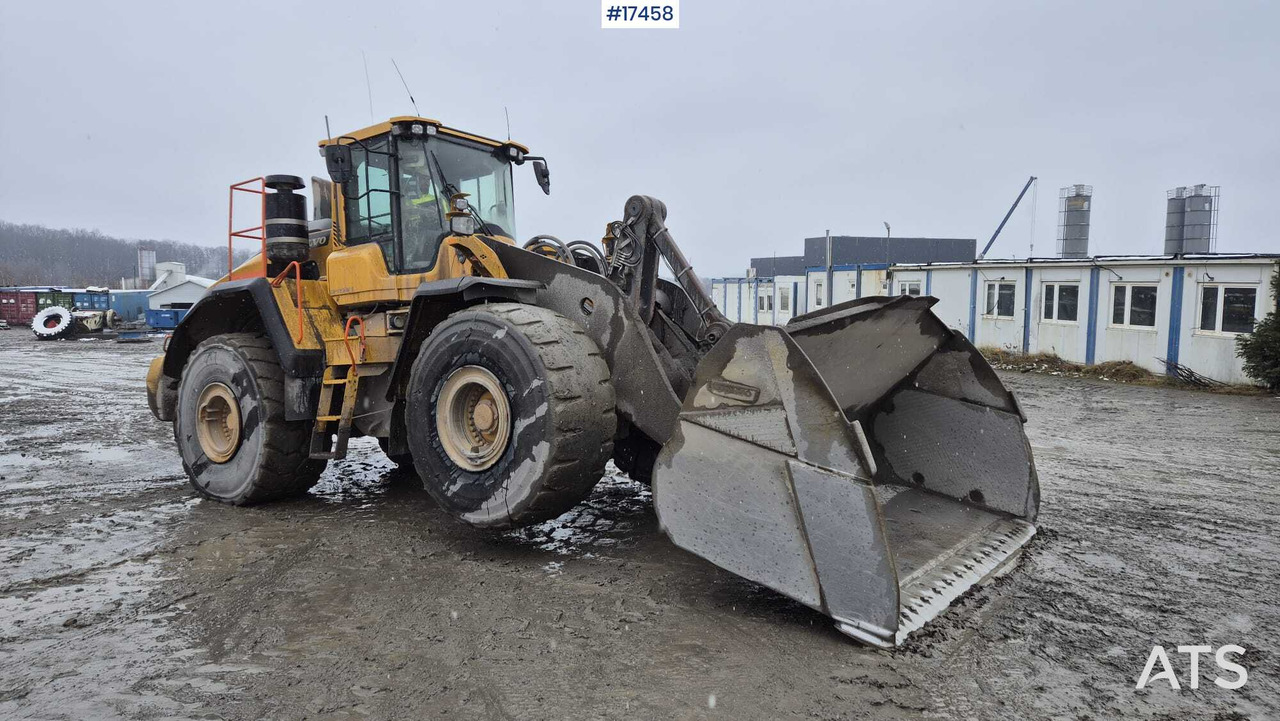 Wheel loader VOLVO L220H OptiShift (2021) - Pá carregadora de rodas: foto 1 Wheel loader VOLVO L220H OptiShift (2021) - Pá carregadora de rodas: foto 1