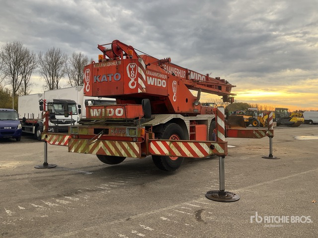 1990 Kato KR-250 25 ton 4x4x4 Rough Terrain Crane - Grua todo o terreno: foto 4 1990 Kato KR-250 25 ton 4x4x4 Rough Terrain Crane - Grua todo o terreno: foto 4