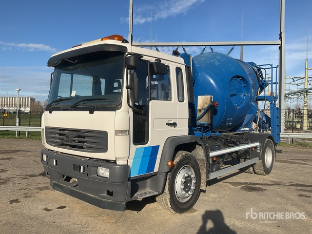 2004 Volvo FL6 4x2 Mixer Truck - Camião betoneira: foto 2 2004 Volvo FL6 4x2 Mixer Truck - Camião betoneira: foto 2