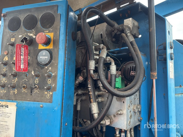 2007 Genie Z-60/34 4WD Diesel Articulating Boom Lift - Plataforma articulada: foto 5 2007 Genie Z-60/34 4WD Diesel Articulating Boom Lift - Plataforma articulada: foto 5