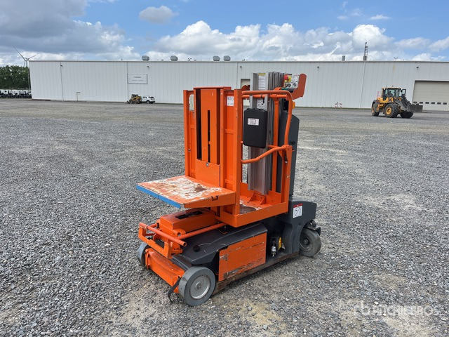 2011 JLG Toucan-Duo Vertical Mast Lift - Plataforma de mastro vertical: foto 3 2011 JLG Toucan-Duo Vertical Mast Lift - Plataforma de mastro vertical: foto 3