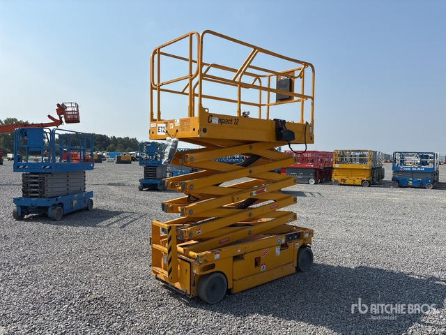 2014 Haulotte Compact 12 Electric Scissor Lift - Plataforma de Tijera/ Plataforma de tesoura: foto 3 2014 Haulotte Compact 12 Electric Scissor Lift - Plataforma de Tijera/ Plataforma de tesoura: foto 3
