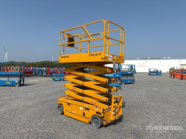 2014 Haulotte Compact 12 Electric Scissor Lift - Plataforma de Tijera/ Plataforma de tesoura: foto 2 2014 Haulotte Compact 12 Electric Scissor Lift - Plataforma de Tijera/ Plataforma de tesoura: foto 2
