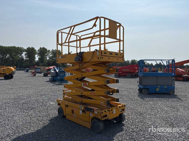 2014 Haulotte Compact 12 Electric Scissor Lift - Plataforma de Tijera/ Plataforma de tesoura: foto 4 2014 Haulotte Compact 12 Electric Scissor Lift - Plataforma de Tijera/ Plataforma de tesoura: foto 4