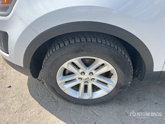 2015 Ford Explorer 4WD SUV - SUV: foto 4 2015 Ford Explorer 4WD SUV - SUV: foto 4