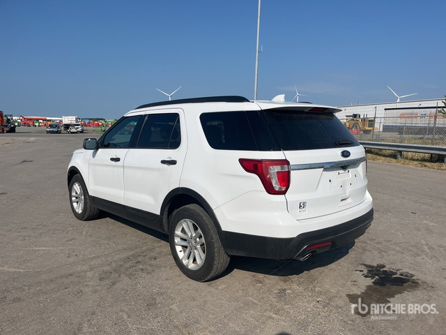 2015 Ford Explorer 4WD SUV - SUV: foto 1 2015 Ford Explorer 4WD SUV - SUV: foto 1