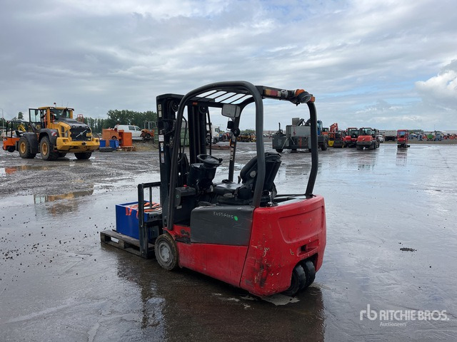 2015 Manitou ME318-48V Electric Forklift - Empilhadeira elétrica: foto 4 2015 Manitou ME318-48V Electric Forklift - Empilhadeira elétrica: foto 4