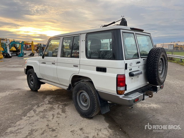 2020 Toyota Land Cruiser 4WD SUV - SUV: foto 2 2020 Toyota Land Cruiser 4WD SUV - SUV: foto 2