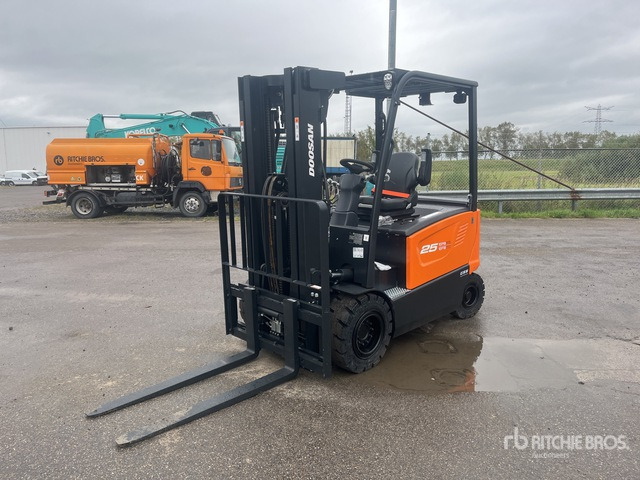 2023 Doosan B25X-7 PLUS (Unused) Electric Forklift - Empilhadeira elétrica: foto 2 2023 Doosan B25X-7 PLUS (Unused) Electric Forklift - Empilhadeira elétrica: foto 2