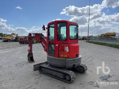 BOBCAT E25 - Mini escavadeira: foto 2 BOBCAT E25 - Mini escavadeira: foto 2