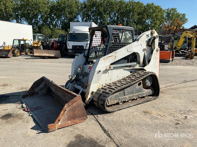 Bobcat T300 Compact Track Loader - Mini pá carregadora de rastos: foto 1 Bobcat T300 Compact Track Loader - Mini pá carregadora de rastos: foto 1