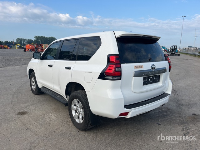 Toyota Land Cruiser SUV - SUV: foto 4 Toyota Land Cruiser SUV - SUV: foto 4