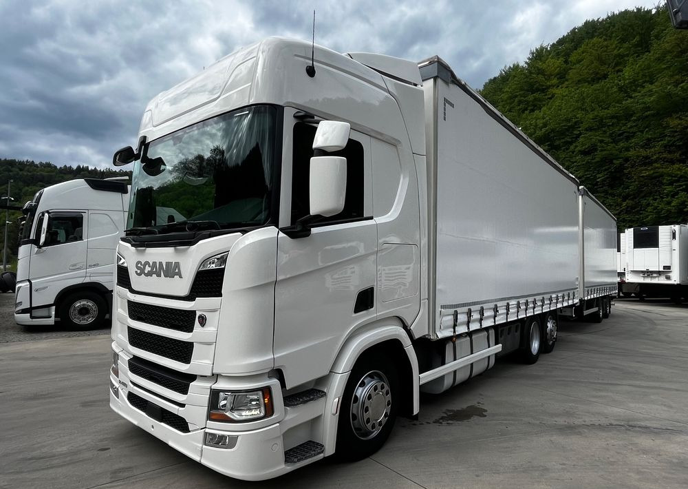 Scania R410 // 2018 // Retarder // Tandem 7.7+7.7 // Przyczepa Krone // Oś podnosozna // - Camião de lona: foto 2 Scania R410 // 2018 // Retarder // Tandem 7.7+7.7 // Przyczepa Krone // Oś podnosozna // - Camião de lona: foto 2
