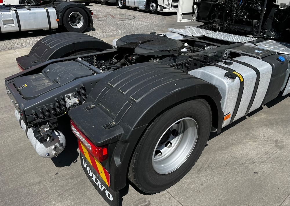Tractor Volvo FH 500 EURO 6 // Standard // 2024 Rok // Parkclima // Globe XL // Skóry // Joystick //: foto 13