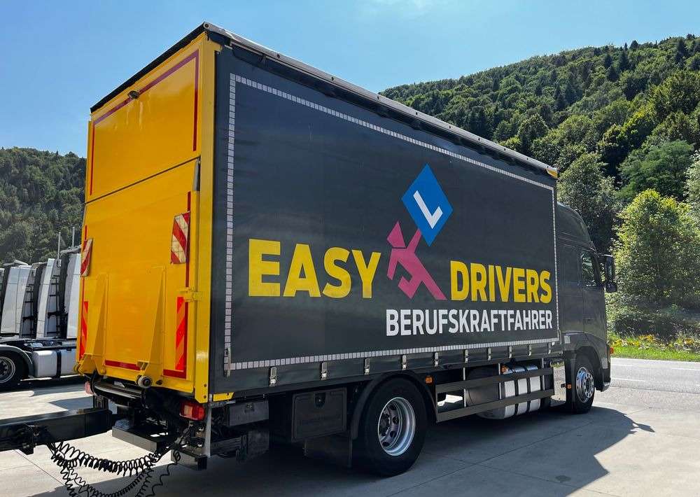 Volvo FH 420 4x2 // Zestaw + przyczepa Schwarzmuller // Jak Nowy // Niski przebieg // Automat // Idealny !!! - Camião de lona: foto 5 Volvo FH 420 4x2 // Zestaw + przyczepa Schwarzmuller // Jak Nowy // Niski przebieg // Automat // Idealny !!! - Camião de lona: foto 5