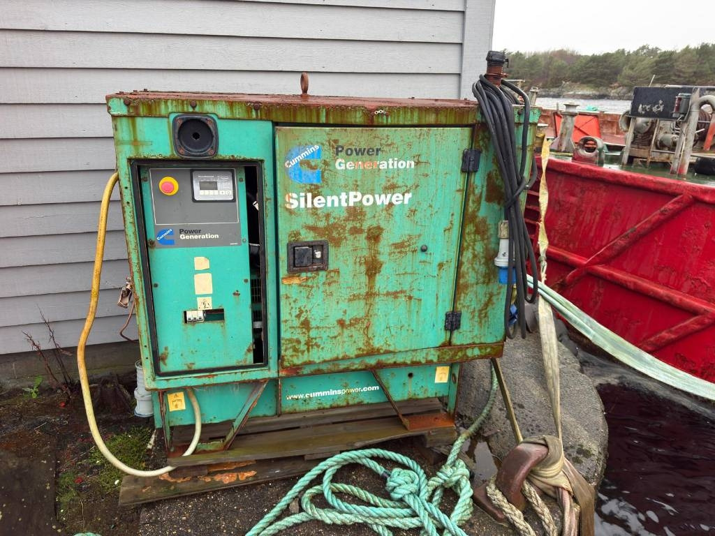 Cummins 7 kW dieselaggregat - Gerador elétrico: foto 1 Cummins 7 kW dieselaggregat - Gerador elétrico: foto 1
