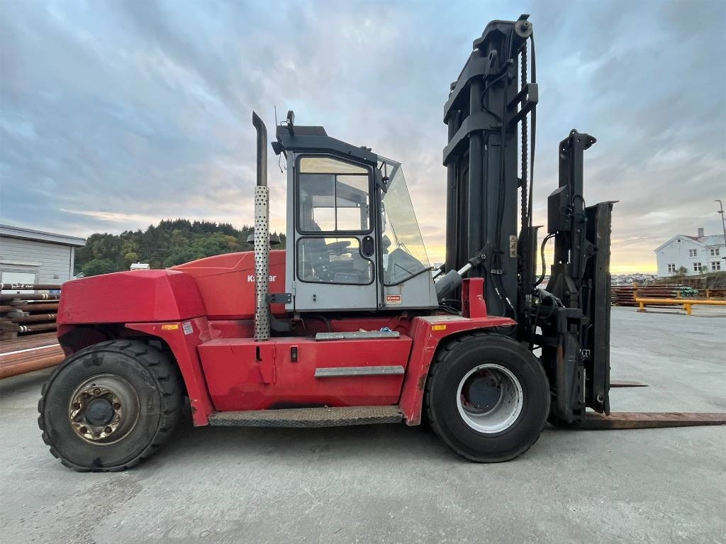 Empilhadeira a diesel Kalmar DCE 120-12: foto 9 Empilhadeira a diesel Kalmar DCE 120-12: foto 9