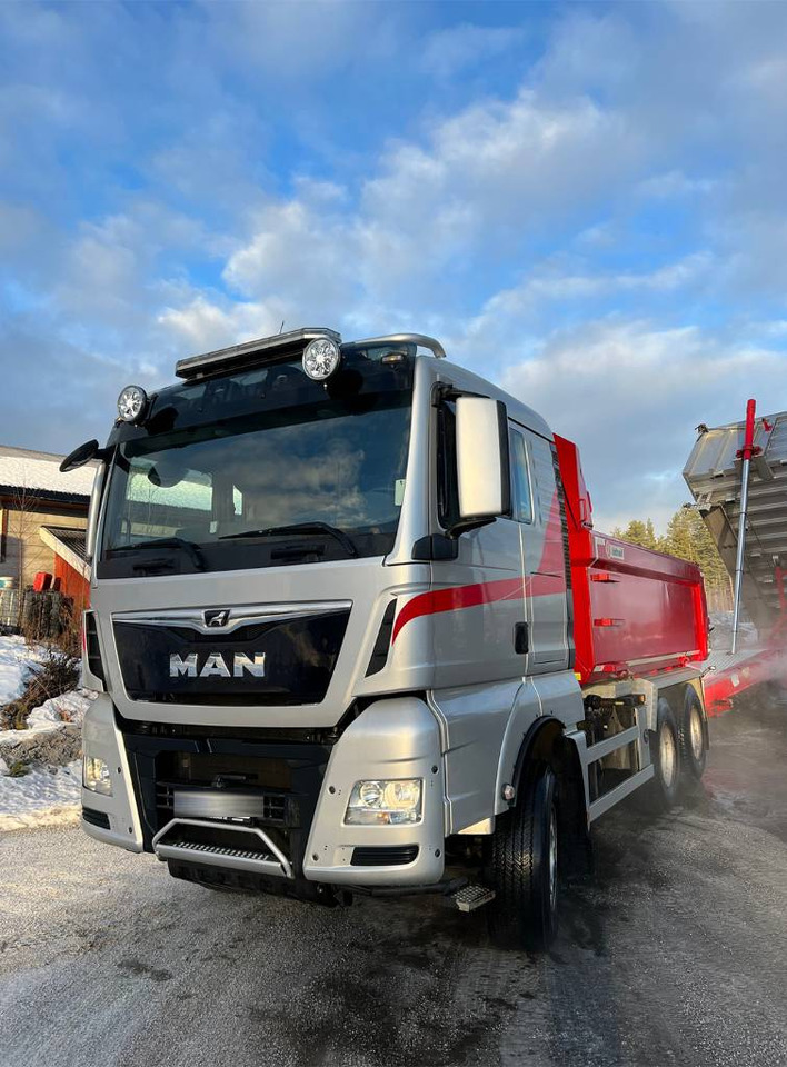 MAN TGX 26.580 6x4 - Camião basculante: foto 4 MAN TGX 26.580 6x4 - Camião basculante: foto 4