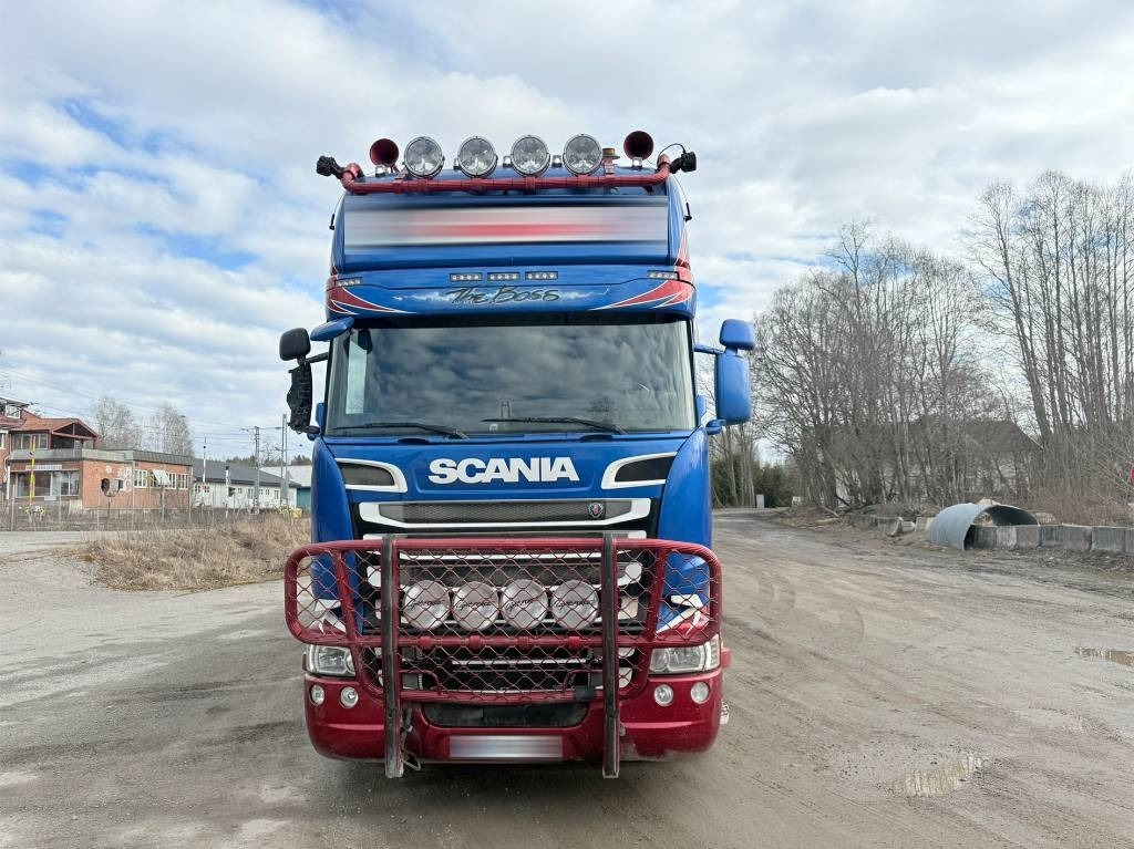 Scania R 730 6x4 Jonsered J1088S - Camião de transporte de madeira: foto 3 Scania R 730 6x4 Jonsered J1088S - Camião de transporte de madeira: foto 3