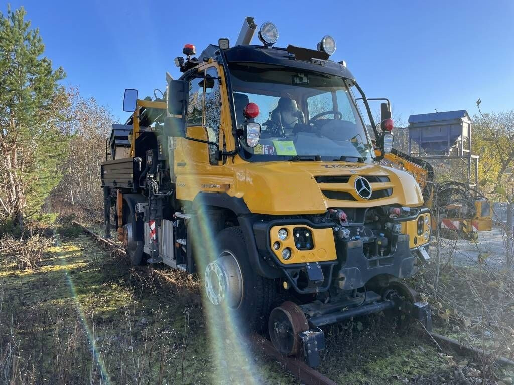 Veículo municipal/ Especial Mercedes-Benz Unimog u427: foto 1