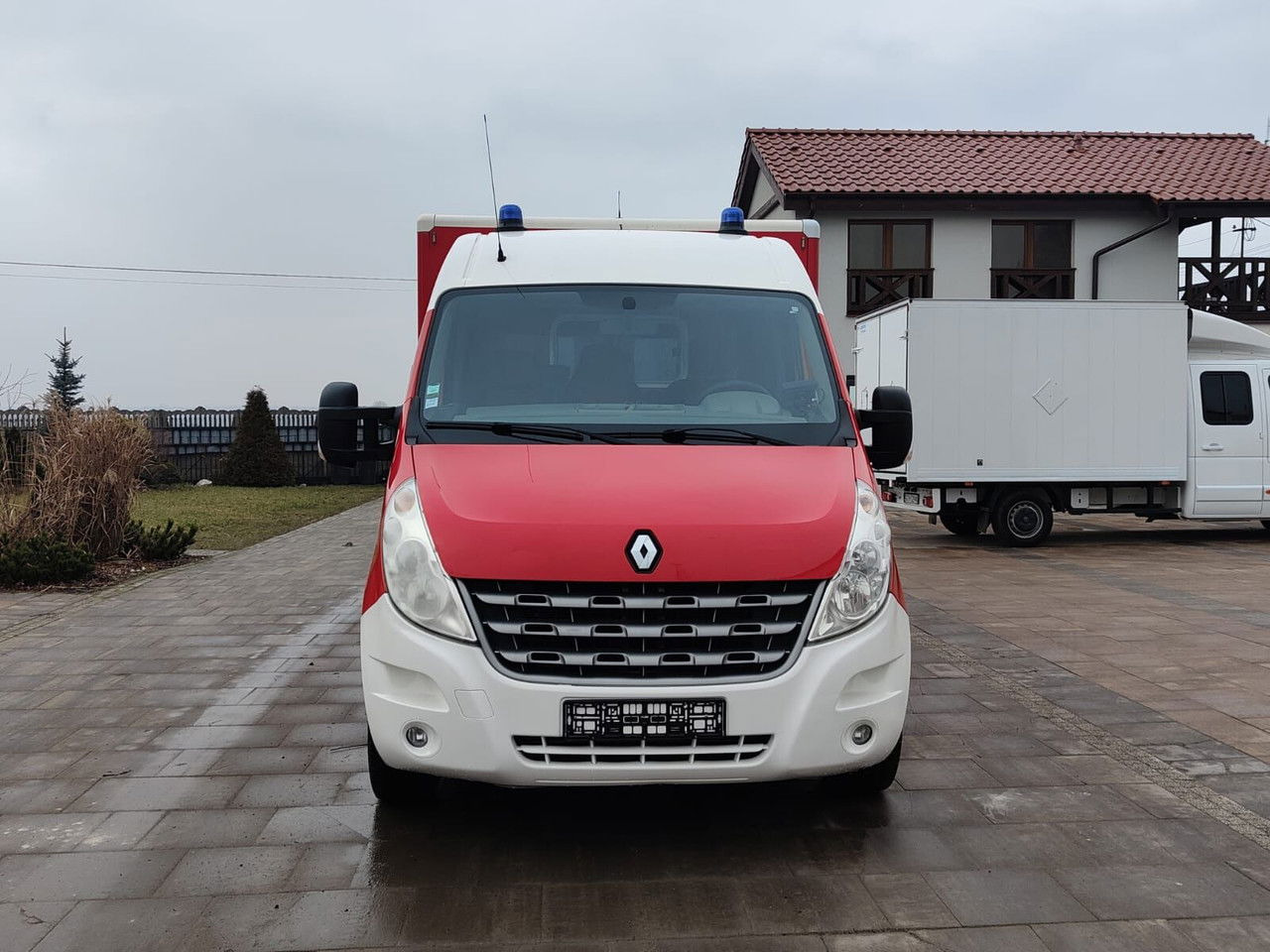 Renault Master Karetka Ambulans pogotowie kontenerowe Kamper - Ambulância: foto 2 Renault Master Karetka Ambulans pogotowie kontenerowe Kamper - Ambulância: foto 2