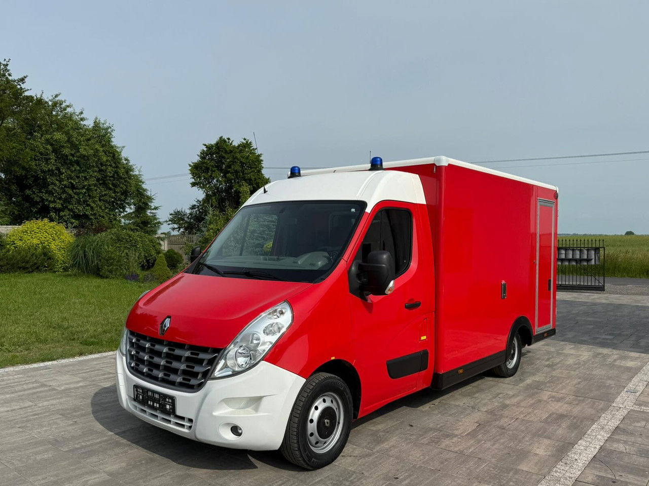 Renault Master Karetka Ambulans pogotowie kontenerowe - Ambulância: foto 3 Renault Master Karetka Ambulans pogotowie kontenerowe - Ambulância: foto 3