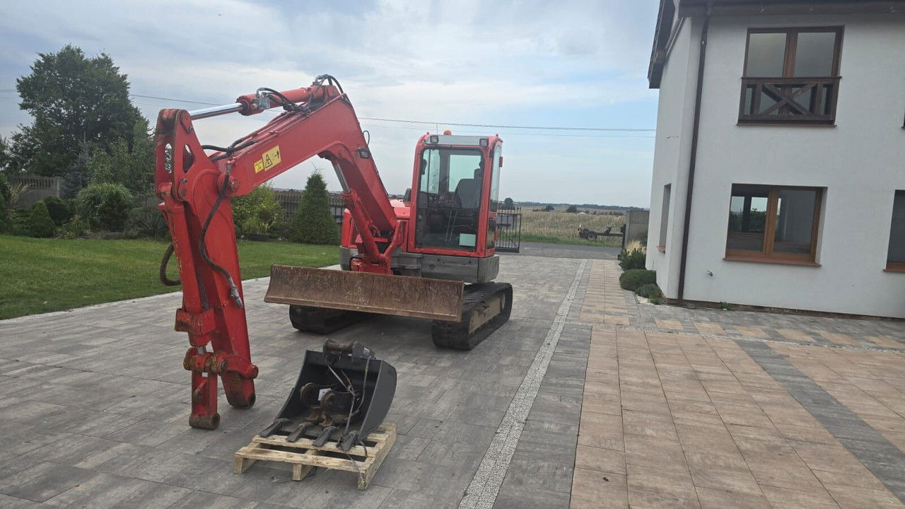 Volvo ECR88D Koparka gąsienicowa 2017 rok Tylko 4702 MOT Ogodzin - Escavadora de rastos: foto 1 Volvo ECR88D Koparka gąsienicowa 2017 rok Tylko 4702 MOT Ogodzin - Escavadora de rastos: foto 1