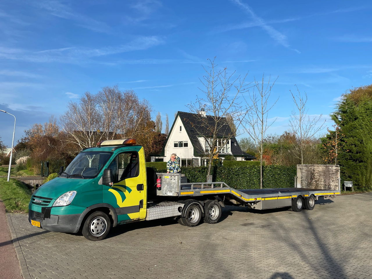 Iveco Daily 35C18 - Camião tractor BE, Semi-reboque transporte de veículos: foto 4 Iveco Daily 35C18 - Camião tractor BE, Semi-reboque transporte de veículos: foto 4