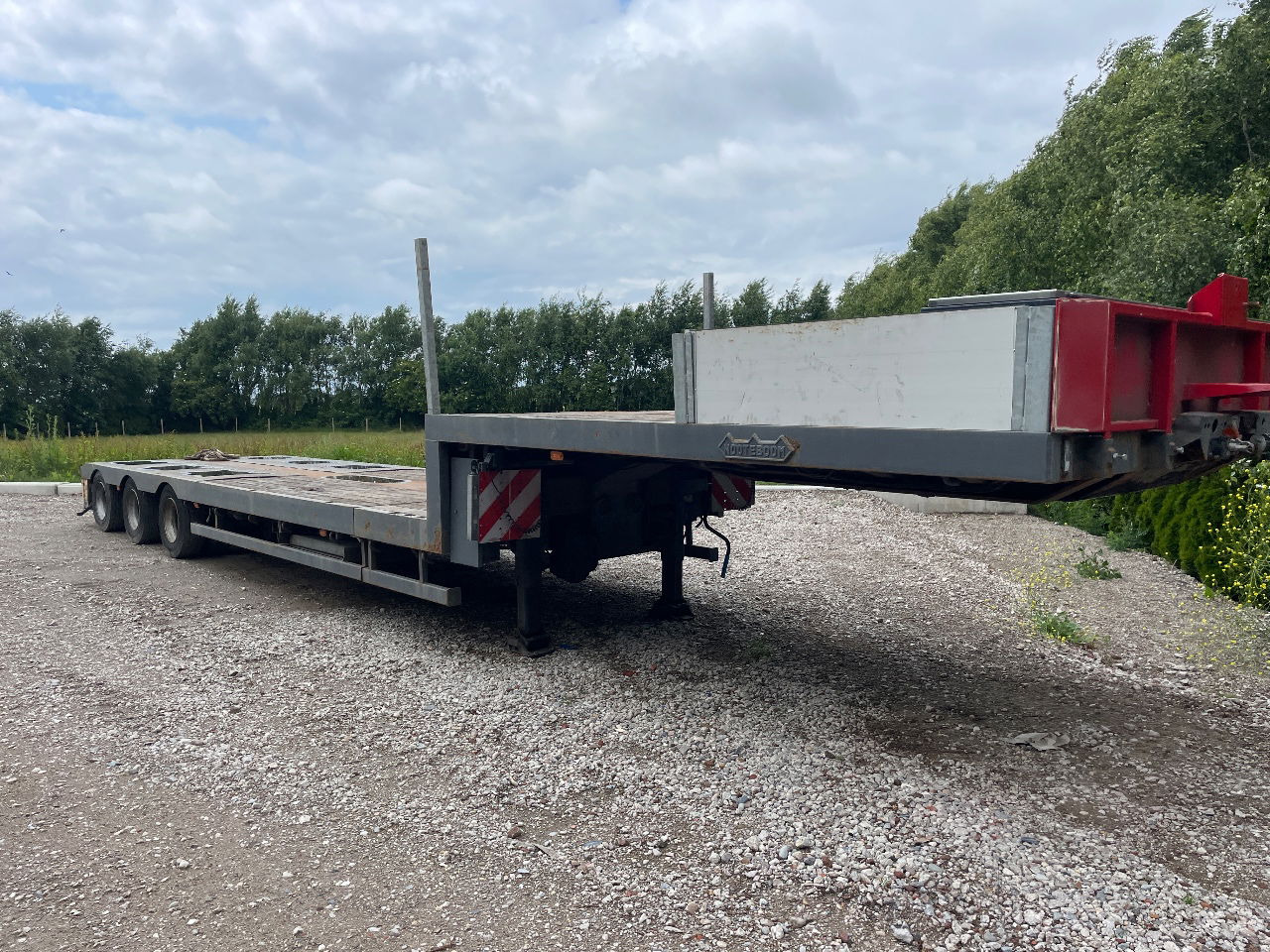 Nooteboom Mco-48-03 V uitschuifbaar hydrolisch gestuurd semi dieplader - Semi-reboque baixa: foto 1 Nooteboom Mco-48-03 V uitschuifbaar hydrolisch gestuurd semi dieplader - Semi-reboque baixa: foto 1