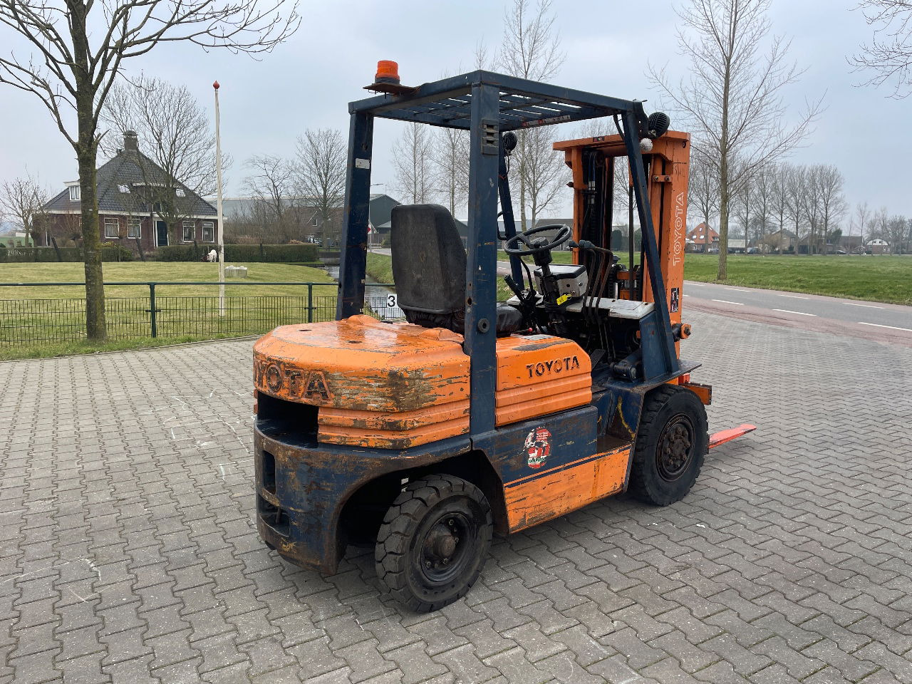 Toyota 2.5ton diesel triplo heftruck forklift - Empilhadeira: foto 3 Toyota 2.5ton diesel triplo heftruck forklift - Empilhadeira: foto 3